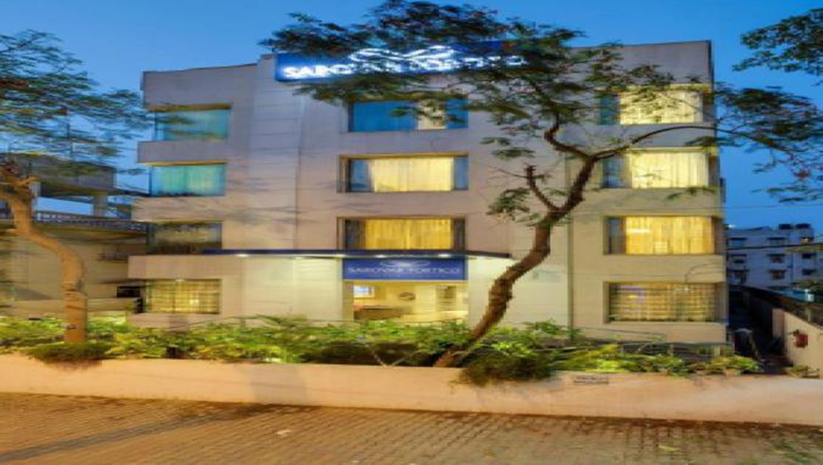 Sarovar Portico Naraina, Hotel Нью-Делі Екстер'єр фото