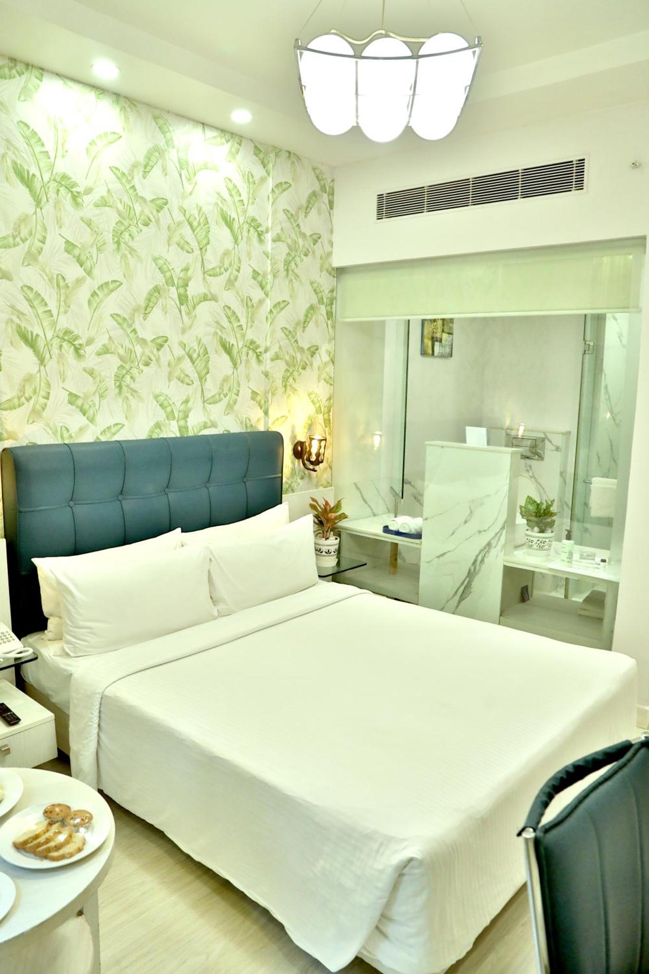Sarovar Portico Naraina, Hotel Нью-Делі Екстер'єр фото