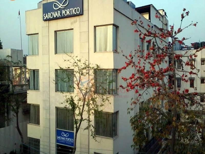 Sarovar Portico Naraina, Hotel Нью-Делі Екстер'єр фото